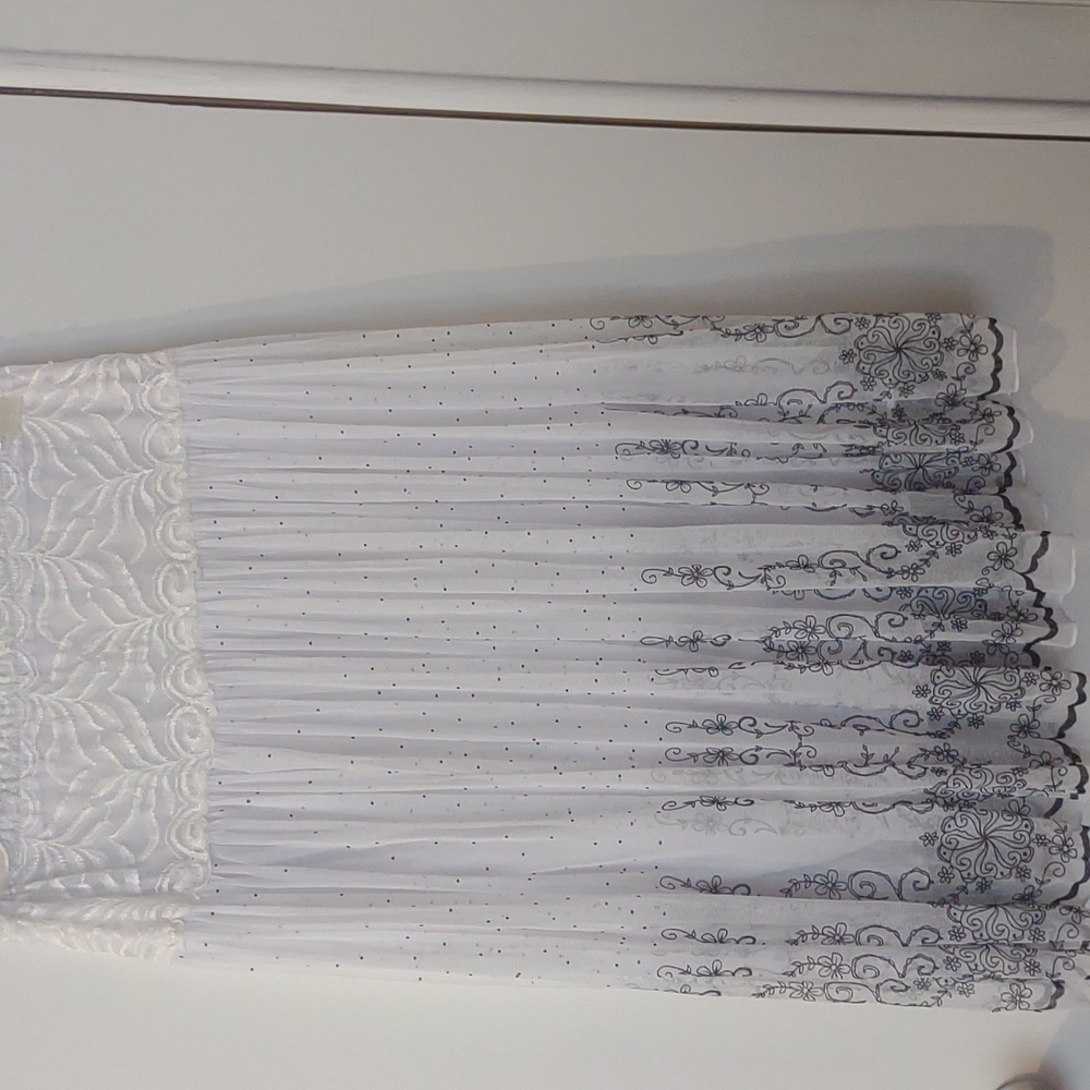 White tulle floral skirt
